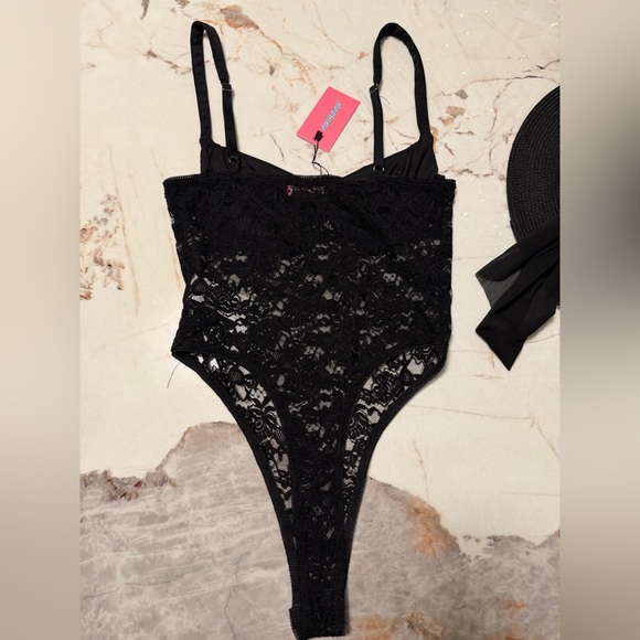 Edikted Black Lace Thong Bodysuit Size M NWT - Picture 5 of 10